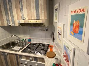 A cozinha ou cozinha compacta de Navona "The Corner"