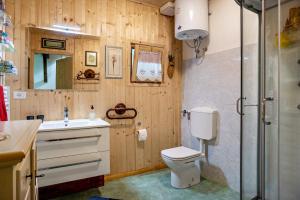 Koupelna v ubytování Loft Tovel