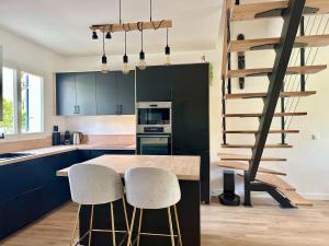 Φωτογραφία από το άλμπουμ του Charming House 15 minutes from Paris σε Houilles