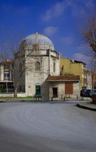 an old building with a dome on top of it at İstanbul Efes Hotel in Istanbul