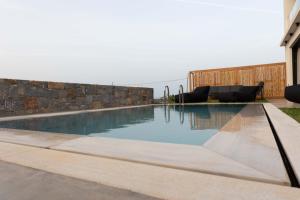 Bazén v ubytování Destino Sea View Villa with private pool nebo v jeho okolí