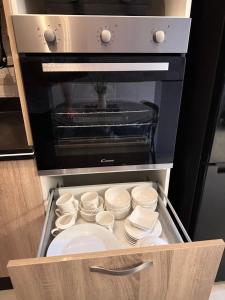 Luxe appartement Berkane的厨房或小厨房