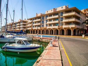 Zdjęcie z galerii obiektu Nice apartment in the Marina of Almerimar w mieście El Ejido