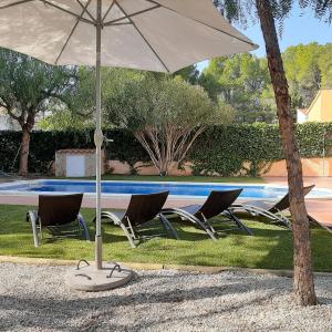 Kép AME447 Chalet con piscina privada 9x5m y jardín vallado szállásáról Les tres Cales városában a galériában