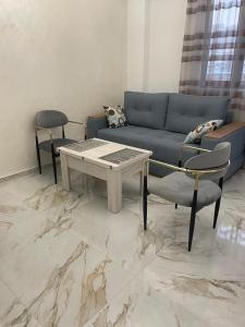 A seating area at Apartment in centre of Yerevan