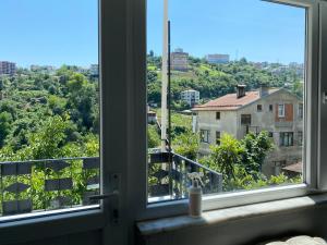 Balkón nebo terasa v ubytování güvenilir aile apartmanı