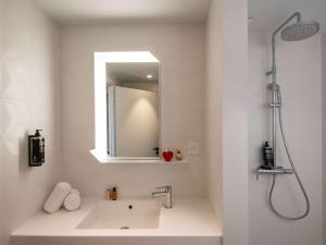 Koupelna v ubytování ibis Styles Porto Vecchio