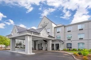 a rendering of the front of a hotel at Country Inn & Suites by Radisson, Newport News South, VA in Newport News