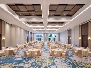 מסעדה או מקום אחר לאכול בו ב-ibis Styles Serpong BSD City