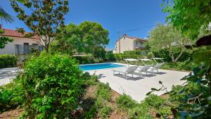 Swimmingpoolen hos eller tæt på Modern Apartment Lara