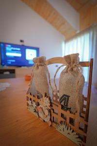 TV a/nebo společenská místnost v ubytování Shena The Farm Boutique