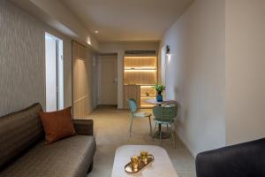 Posezení v ubytování Astral Nirvana Suites- Half Board