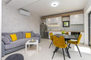Kuchyňa alebo kuchynka v ubytovaní Apartments Villa Nadalina Deluxe
