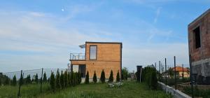 El edificio en el que está el chalet de montaña