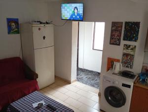 TV a/nebo společenská místnost v ubytování Private Flat In House 17