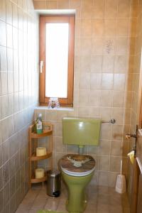 A bathroom at Haus Lindbichl