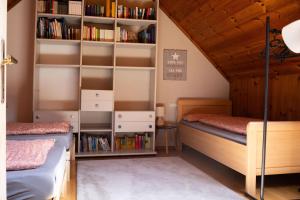 Postel nebo postele na pokoji v ubytování Haus Irina Zimmer