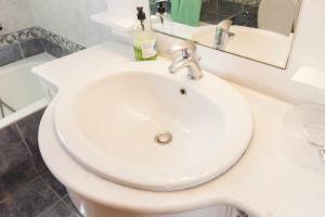 Bagno di Koridalos 3 Bd Terrace Apt with Spectacular Views