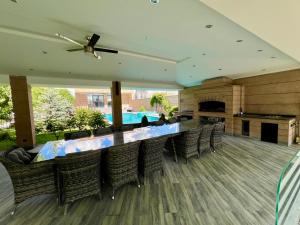 Фотография из галереи Luxury villa with Pool and Jacuzzi в Ереване +51 фотография