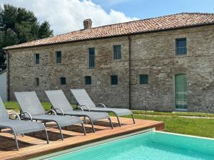 Bazén v ubytování Agriturismo Biancarda nebo v jeho okolí