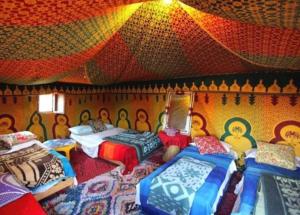 Postel nebo postele na pokoji v ubytování Berber Safari Camping