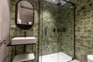 A bathroom at DuoMo Hotel