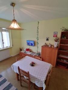 TV a/nebo společenská místnost v ubytování Flavia + 46 fotografií