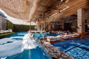 Bazén v ubytování Ramee Dream Hotel Downtown nebo v jeho okolí