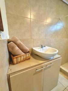 Fotografie z fotogalerie ubytování Suite en exclusiva urbanización con piscina privada v destinaci Manta