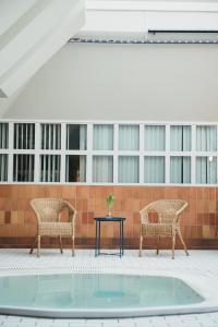 Bazén v ubytování Quality Hotel Galaxen nebo v jeho okolí