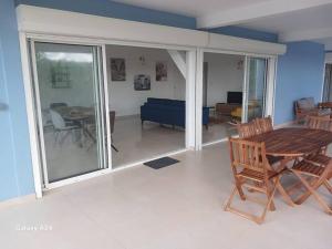 Μια τηλεόραση ή/και κέντρο ψυχαγωγίας στο Villa Noo La