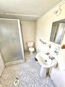 Koupelna v ubytování Casa en el Tabo + 13 fotografií