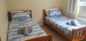 Postel nebo postele na pokoji v ubytování Holiday home in Dale, Pembrokeshire