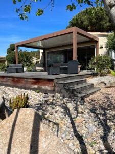Gallery image of Hôtel les jardins de Sta Giulia avec piscine in Porto-Vecchio