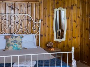 Φωτογραφία από το άλμπουμ του Dolphins View στη Σκάλα Καλλιράχης