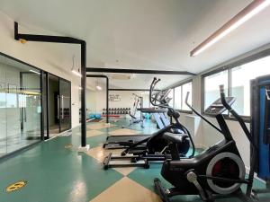 Fitness centrum a/nebo fitness zařízení v ubytování Arawana Regency Park Sukhumvit