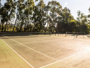 Tenis alebo squash v ubytovaní Les Appartements aux Restanques du Golfe de St Tropez - maeva Home - Studio 5 personnes - Sélection MAE-4393 alebo jeho okolí