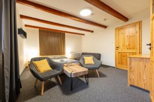 Posezení v ubytování Wellness Hotel Koliba + 37 fotografií