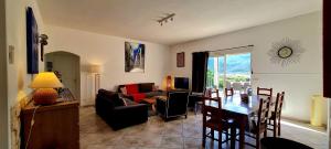 Khu vực ghế ngồi tại Villa Bella Vista, 4ch, piscine +33 ảnh