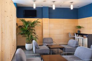 Holiday Inn Express Málaga Airport by IHG的休息区