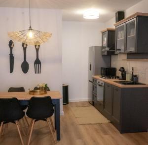 Kuchyňa alebo kuchynka v ubytovaní Apartments Bubalova Split