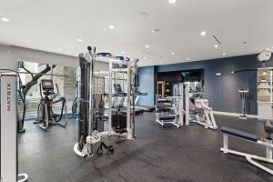 Fitness centrum a/nebo fitness zařízení v ubytování EVEN Hotel Austin Uptown near the Domain by IHG