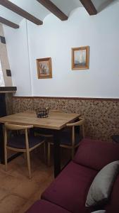 Posedenie v ubytovaní Casas Rurales Maribel - Complejo Alcalá del Júcar