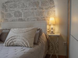 Posteľ alebo postele v izbe v ubytovaní Apartments Bubalova Split