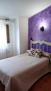 Posteľ alebo postele v izbe v ubytovaní Casas Rurales Maribel - Complejo Alcalá del Júcar