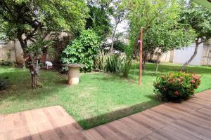 Zahrada ubytování Casa da vovó, 3 quartos, jardim e 2 vagas de garagem