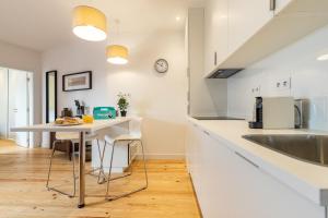 Kuhinja oz. manjša kuhinja v nastanitvi Belém Design Apartments by Homing