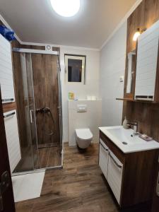 Afbeelding uit fotogalerij van RoomsApartments PopCOURT in Pančevo