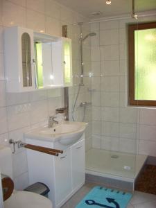 A bathroom at Haus Osterrieder
