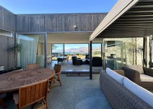 Posezení v ubytování Luxury Lakeview Apartment - Lake Tekapo